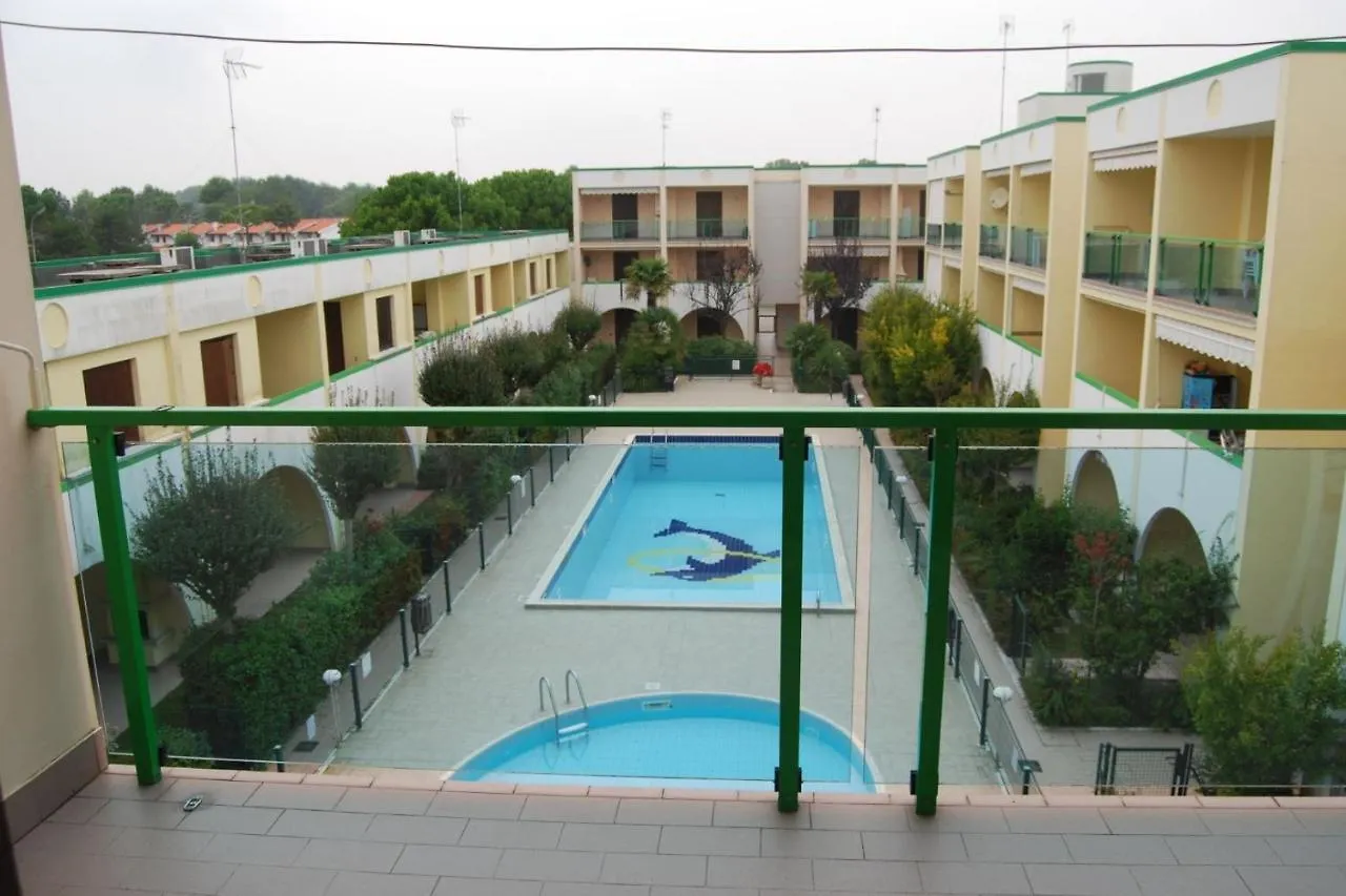 Comfy Apartment With Balcony And Ac Bibione 0*,