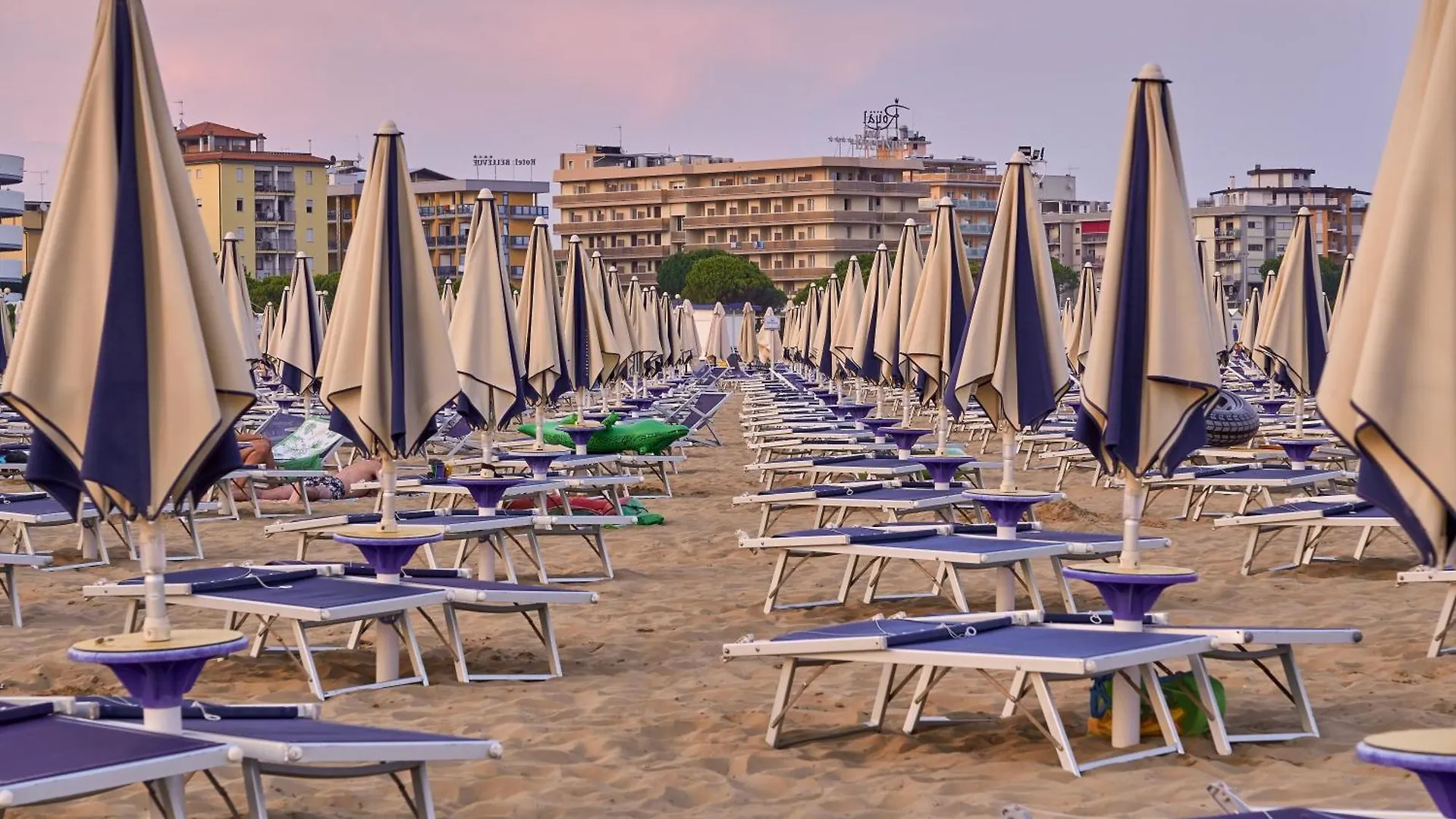 Comfy Apartment With Balcony And Ac Bibione 0*,