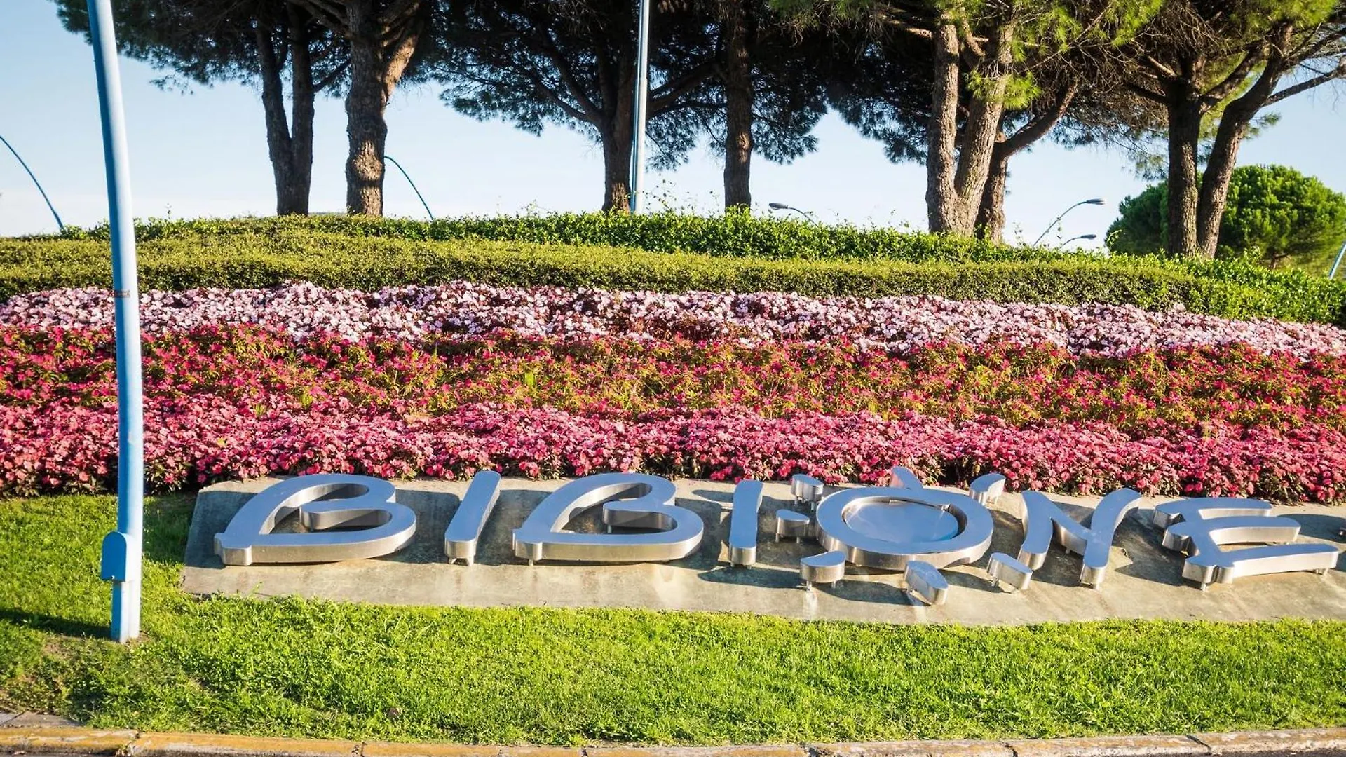 Comfy Apartment With Balcony And Ac Bibione Italy